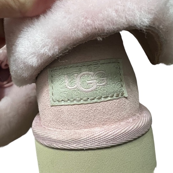 UGG Alana Wool Collar Ankle Sheepskin Boots in Pink Size 6 - Picture 5 of 7